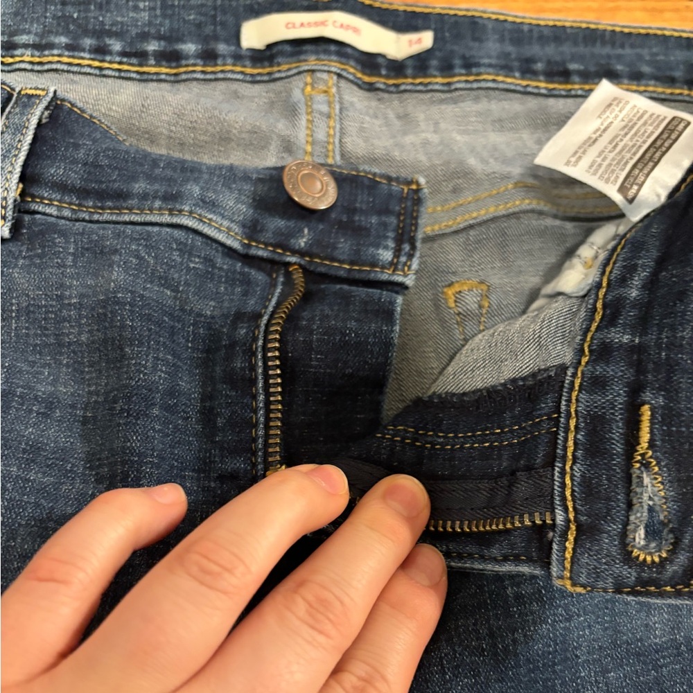 LEVI’S CLASSIC CAPRI JEGGING - Picture 7 of 13